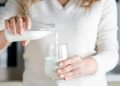 How a growing enthusiasm for raw milk is clashing with avian flu fears