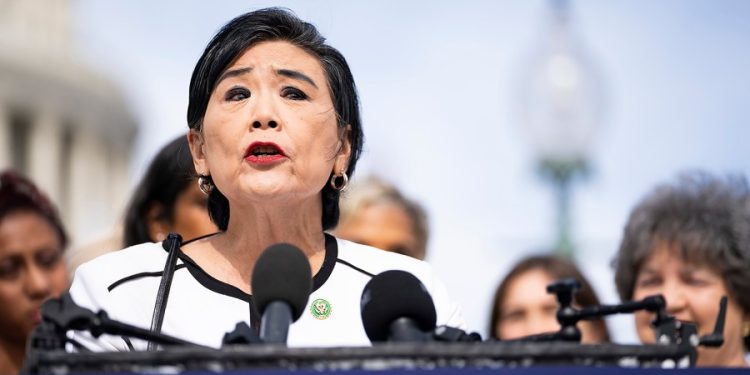 Bipartisan lawmakers call for increased AI oversight in Medicare Advantage coverage decisions