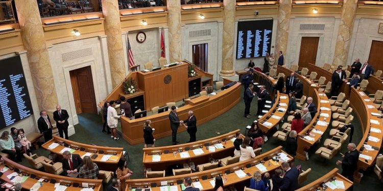 Arkansas group collects enough signatures for ballot measure blocking abortion bans