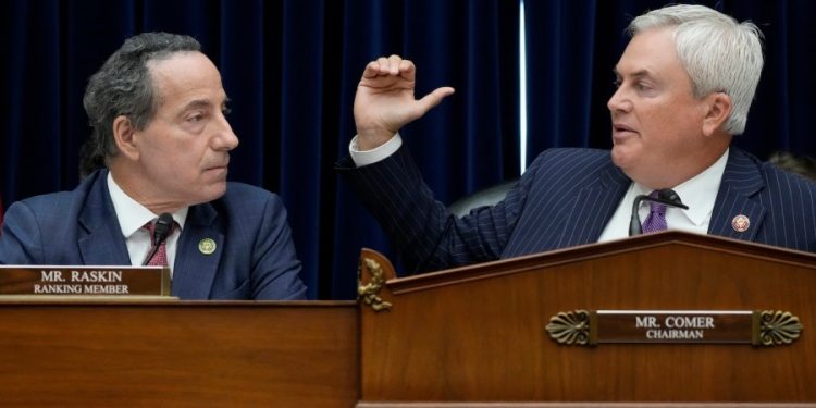 Medication middlemen face bipartisan criticism as Congress eyes industry reforms