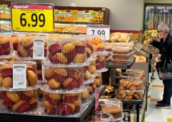 3,600 chemicals from food packaging found in people: Research