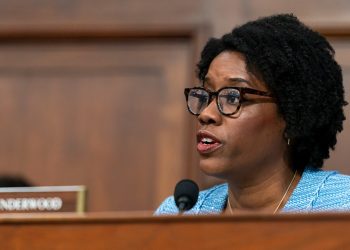 House, Senate Democrats press leadership to quickly extend ObamaCare subsidies