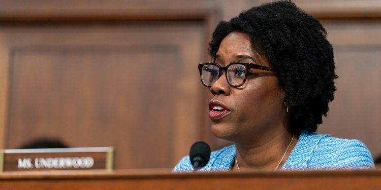 House, Senate Democrats press leadership to quickly extend ObamaCare subsidies