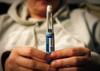 Weight-loss surgery down 25 percent as anti-obesity drug use soars