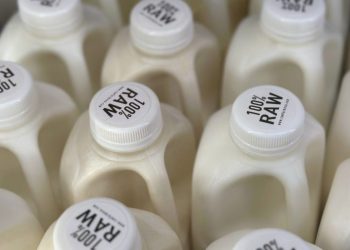 USDA requires bulk testing of raw milk supply for bird flu virus