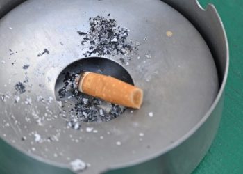 1 cigarette can decrease life expectancy by 20 minutes: Data