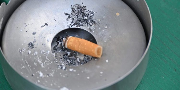 1 cigarette can decrease life expectancy by 20 minutes: Data