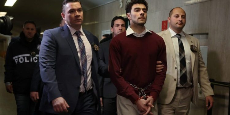 Inmate ‘brothers’ keep close eye on Luigi Mangione case: Prisoner