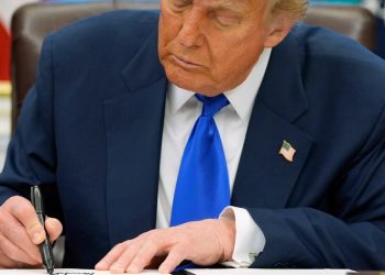 Trump says he will sign executive order on drug price caps