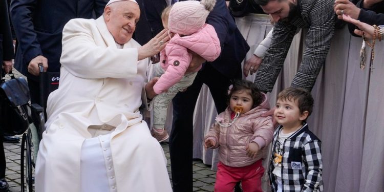 Popemobile to serve as Gaza children’s health clinic in Francis’s final wish