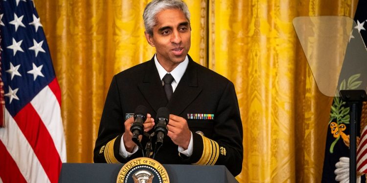 Former surgeon general recommends delaying children using social media for ‘as long as possible’