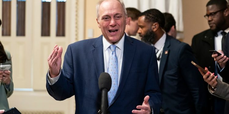 GOP leaders poised to accelerate Medicaid work requirements in Trump agenda bill