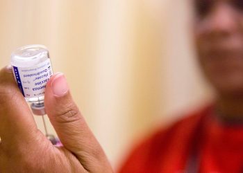 Vaccine panel backs RFK Jr. in opposing thimerosal, a flu shot preservative