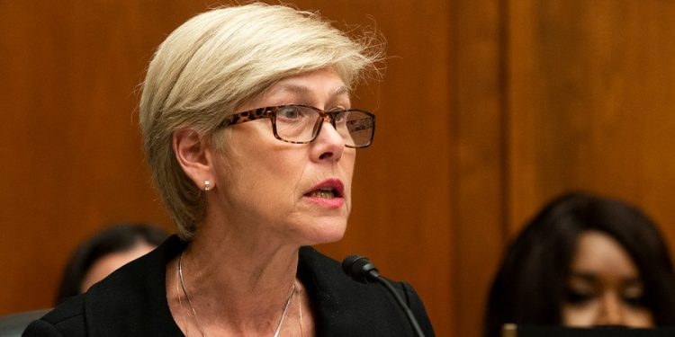 Lawmakers urge Trump administration to clamp down on illicit GLP-1 sales