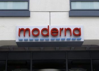 FDA gives full approval to Moderna COVID shot for at-risk kids