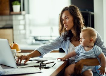 Fertility rate drops to new low: CDC data