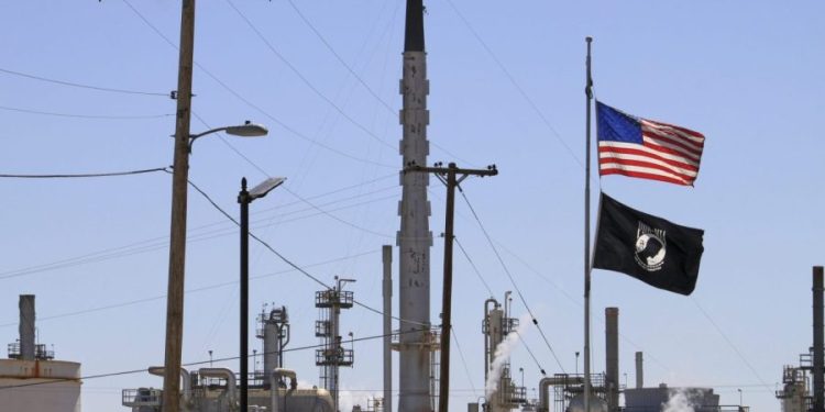 US oil and gas air pollution is causing unequal health impacts: Study