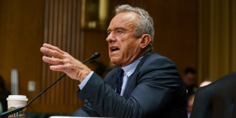 11 of 12 Senate Finance Democrats demand RFK Jr resign