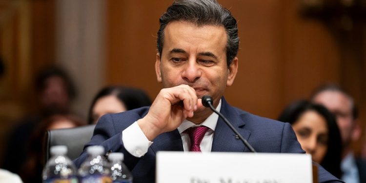 Makary on reports of RFK Jr. linking Tylenol, autism: ‘We’re still in our discussions’