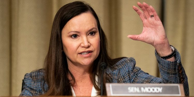 GOP senators attack ‘anti-Trump’ attorneys working for fired CDC director