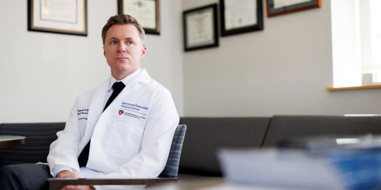 Odds of surviving cancer drop drastically when credit score dips