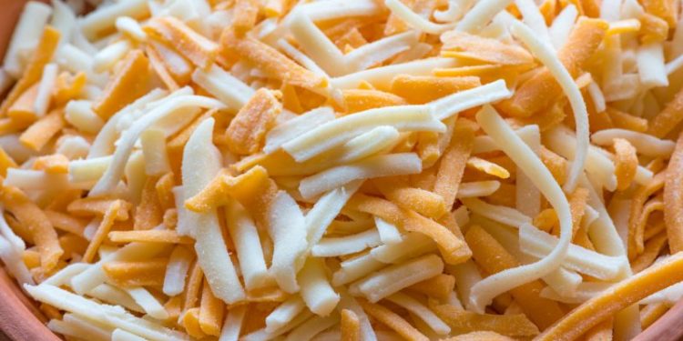 FDA: Shredded cheese sold in 31 states recalled due to metal fragments