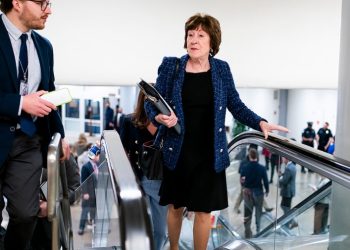 4 GOP senators break ranks to vote for Democratic extension of ObamaCare subsidies