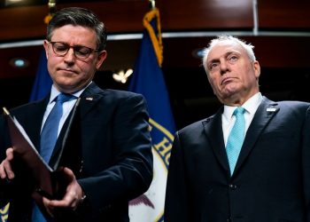 Republican tensions boil over as ObamaCare deadline approaches