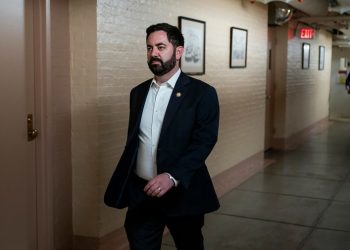 GOP centrists push Democratic ObamaCare discharge petition to 218-signature threshold