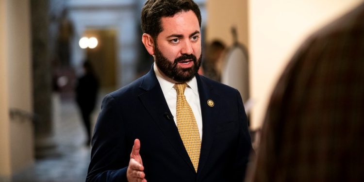 GOP moderate rebels hope vote to extend ObamaCare credits fuels bipartisan deal