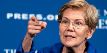 Warren, Hawley introducing legislation to break up ‘Big Medicine’