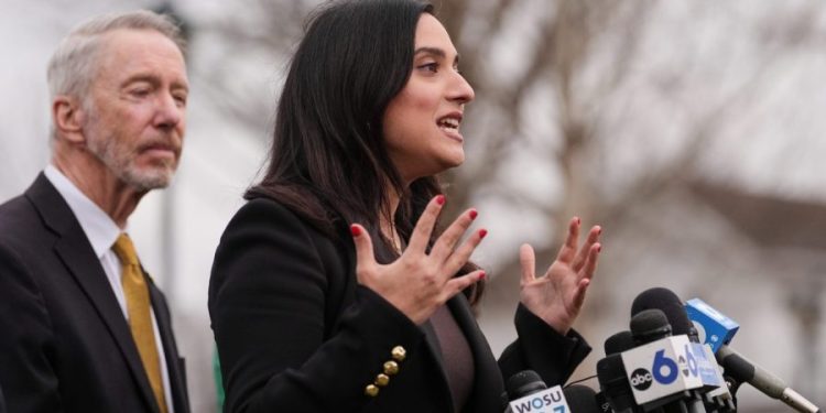 Iranian-American lawmaker says Trump needs to find an off-ramp quickly for Iran war