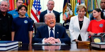 Trump quips his workout routine is ‘about one minute a day, max’