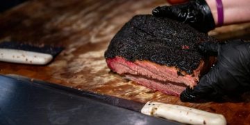 New screwworm cases raise concern for Texas cattle, beef prices