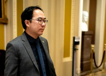 Senate Democrat proposes universal health care for children