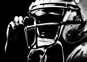 NFL players 4 times more likely to die of brain disease, study finds