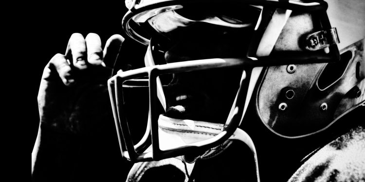 NFL players 4 times more likely to die of brain disease, study finds