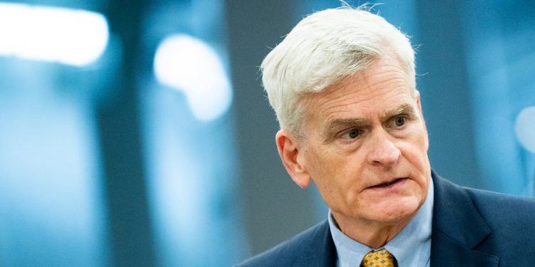 Cassidy criticizes Trump’s FDA pick, says her role in vaccine order is ‘almost disqualifying’