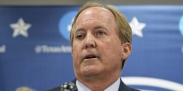 Family of Texas woman who died while pregnant sues Paxton, doctors over denied abortion