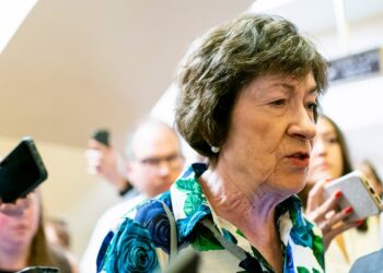 Collins urges White House not to move forward with NIH grant proposal