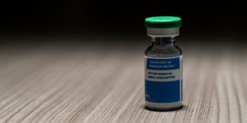 FDA advances peptide push to White House