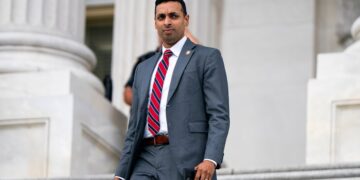 Virginia Democrat becomes latest lawmaker to receive suspicious white powder